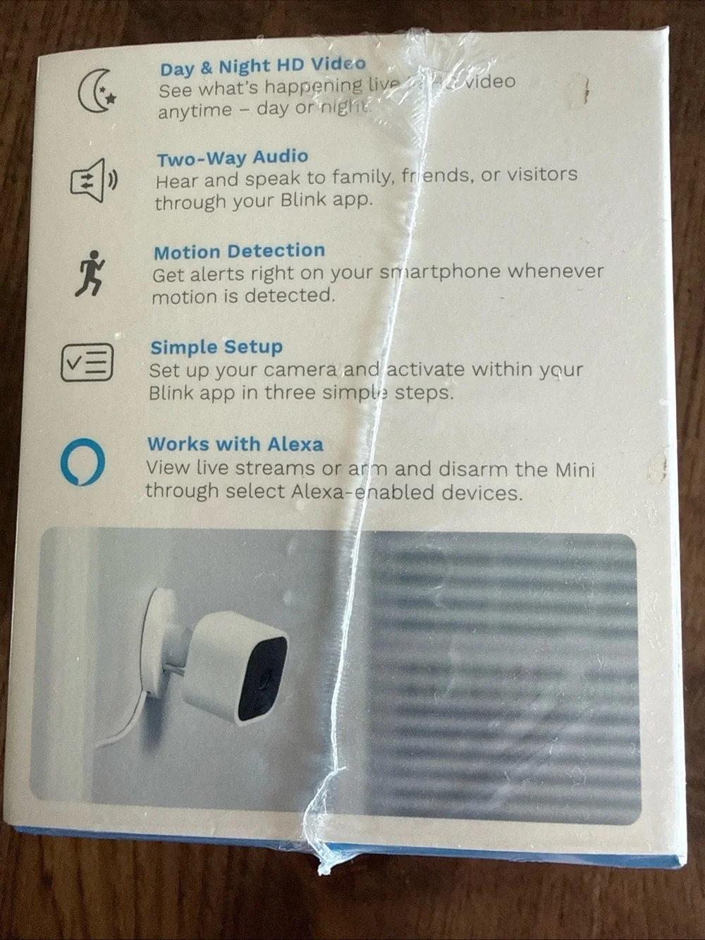 Link Mini Indoor Plug-In HD Smart Security Camera - White